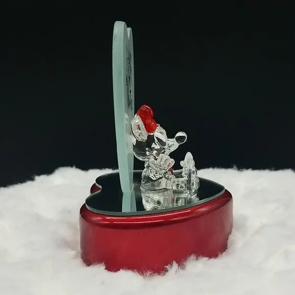 Disney Minnie Mouse "Be My Valentine" Light Up Glass Figurine - Picture 6 of 11